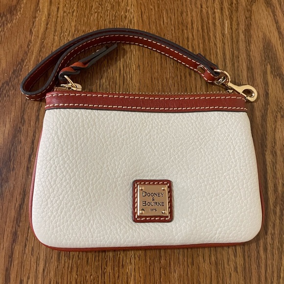 Dooney & Bourke Pebble Grain Medium Wristlet - Picture 6 of 8
